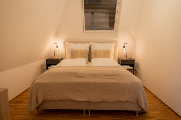 Schlafzimmer 2 - Doppelbett - Ferienwohnung Passau - BONNYSTAY